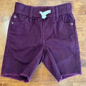 Gap maroon cutoff type shorts size xs(4-5)